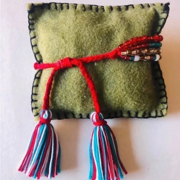 Multi-Strand Beads Adjustable Bracelet With Tassels - Picture 4 of 5